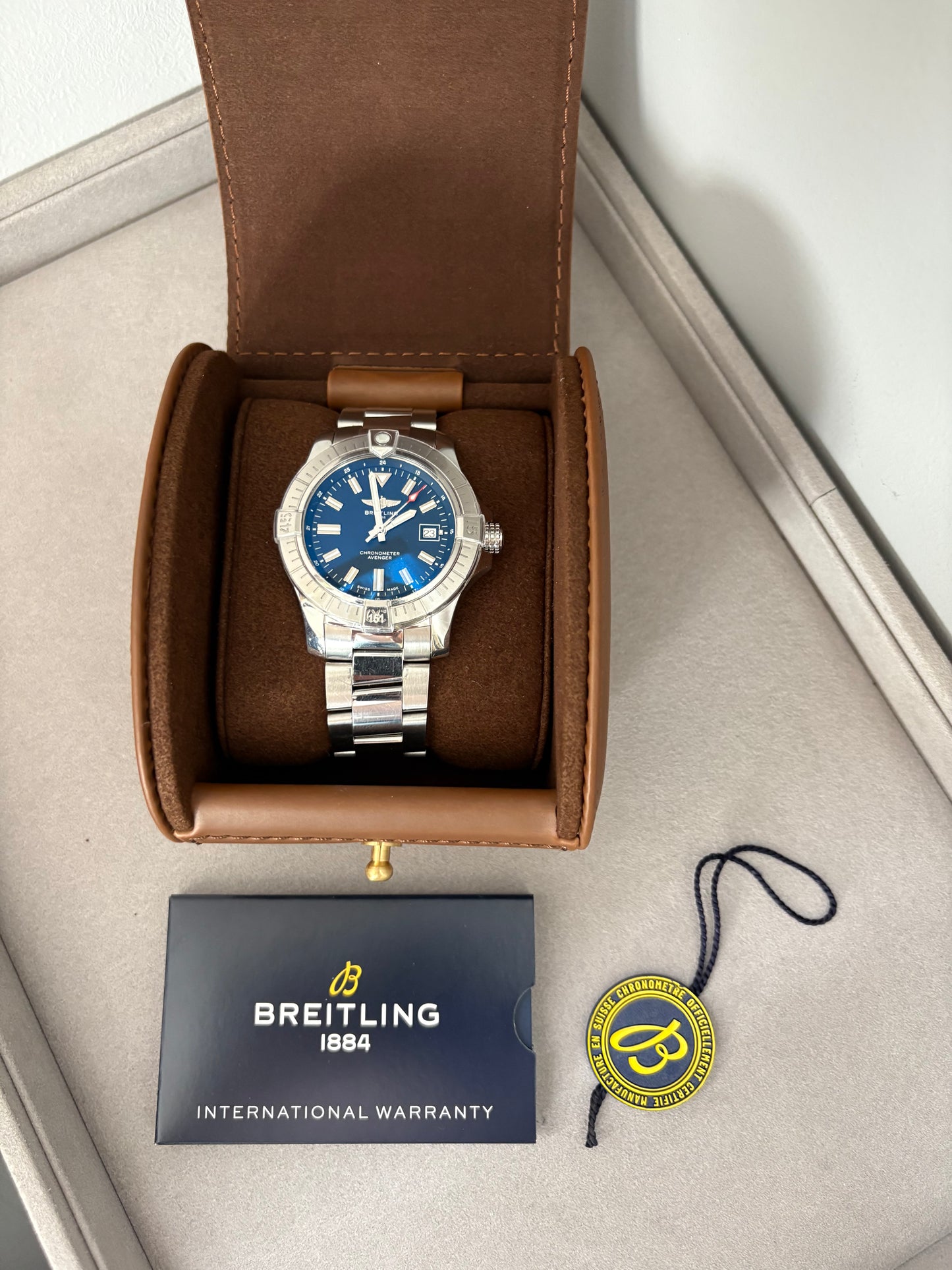 Breitling Avenger 43